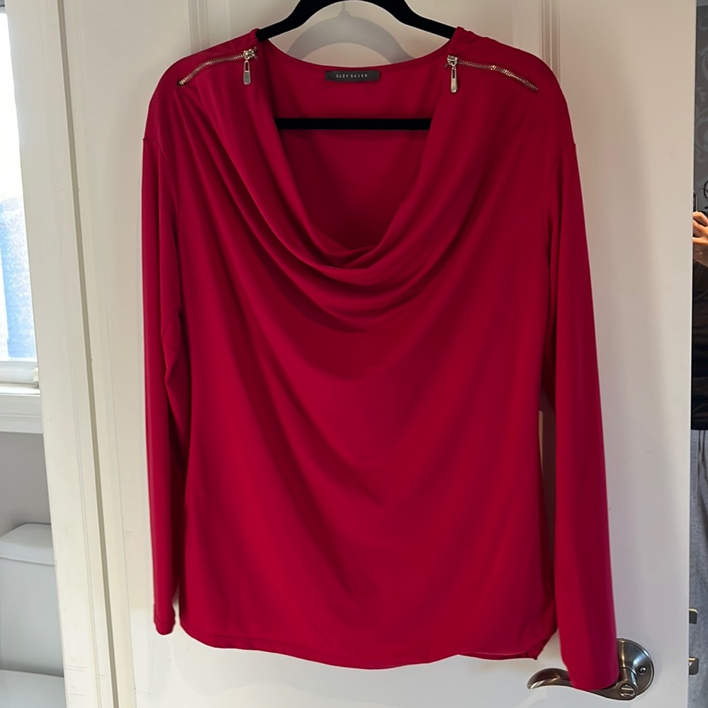 Suzy shire top